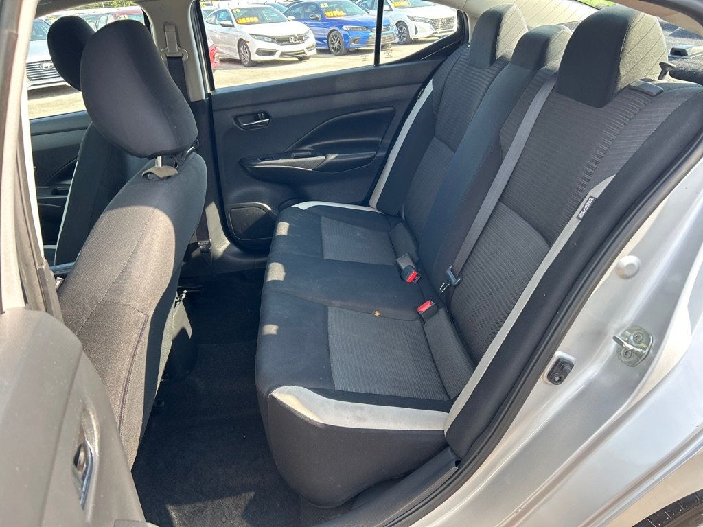 2020 Nissan Versa SV Sedan photo 6