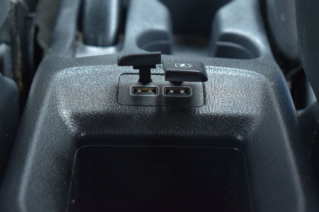 2020 Nissan Versa SV CVT - 23018868 - 28