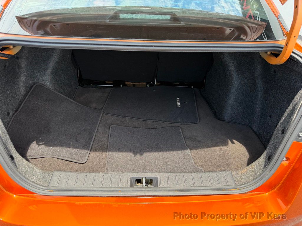 2020 Nissan Versa Sedan SR CVT - 23043665 - 27