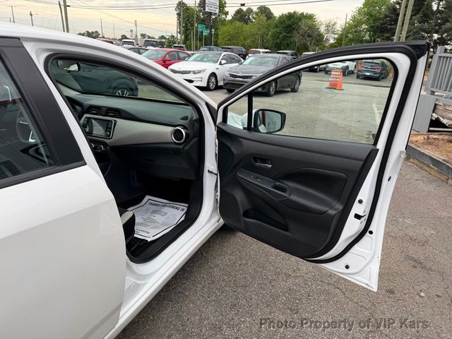 2020 Nissan Versa Sedan SV CVT - 23021495 - 11