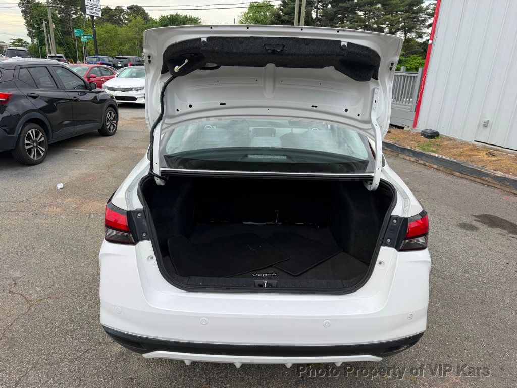 2020 Nissan Versa Sedan SV CVT - 23021495 - 18
