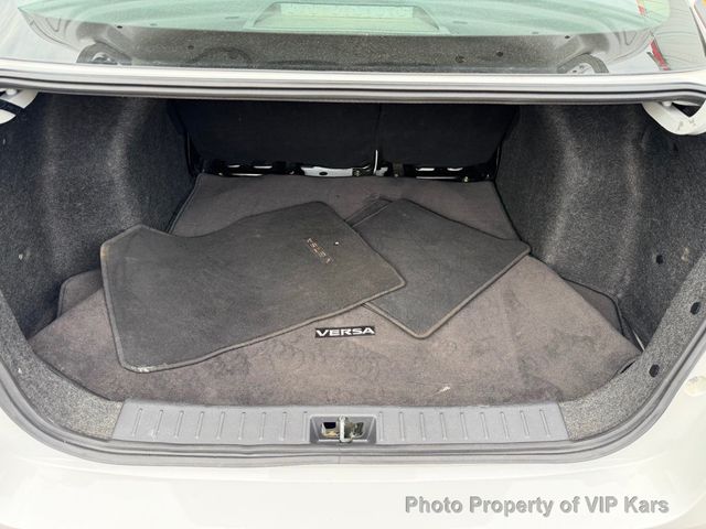 2020 Nissan Versa Sedan SV CVT - 23021495 - 19