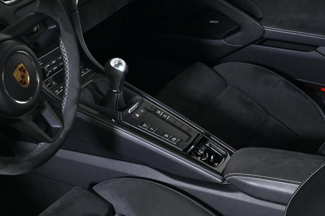 2020 Porsche 718 Cayman GT4 - 22907063 - 16