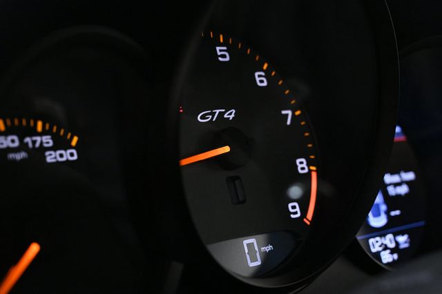 2020 Porsche 718 Cayman GT4 - 22907063 - 22