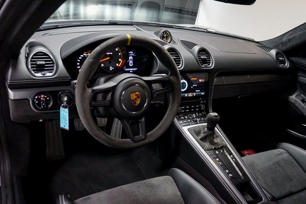 2020 Porsche 718 Cayman *GT4* *6-Speed Manual* *Carbon Buckets* *Only 5k Miles* - 22944399 - 9