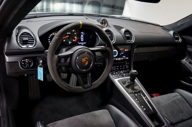 2020 Porsche 718 Cayman *GT4* *6-Speed Manual* *Carbon Buckets* *Only 5k Miles* - 22944399 - 9