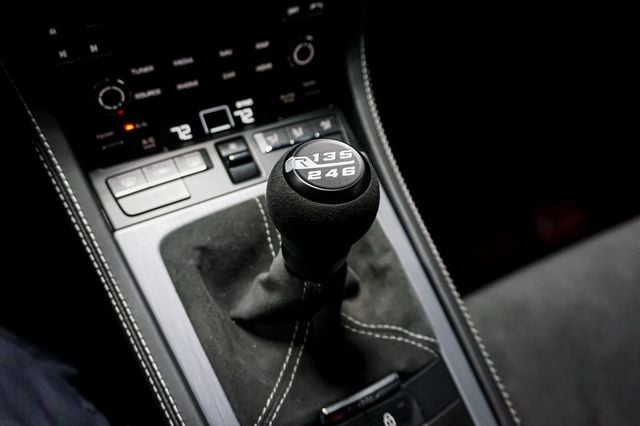 2020 Porsche 718 Cayman *GT4* *6-Speed Manual* *Carbon Buckets* *Only 5k Miles* - 22944399 - 11