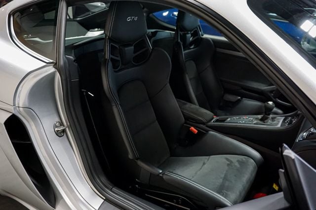 2020 Porsche 718 Cayman *GT4* *6-Speed Manual* *Carbon Buckets* *Only 5k Miles* - 22944399 - 33