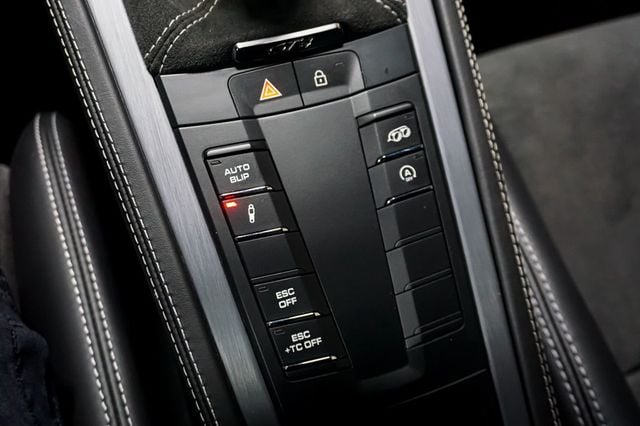 2020 Porsche 718 Cayman *GT4* *6-Speed Manual* *Carbon Buckets* *Only 5k Miles* - 22944399 - 62