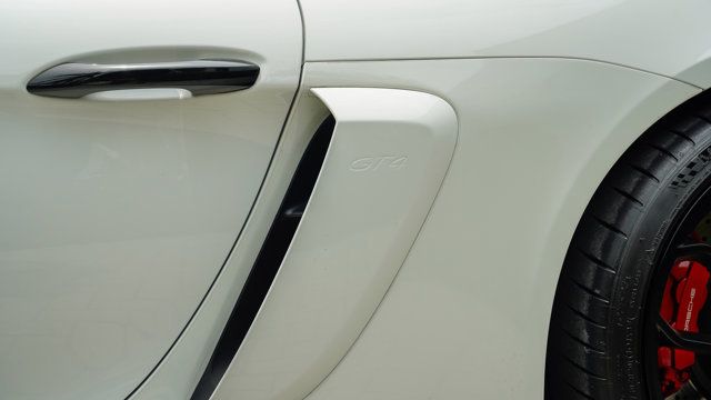 2020 Porsche 718 Cayman GT4 Coupe - 22875819 - 23