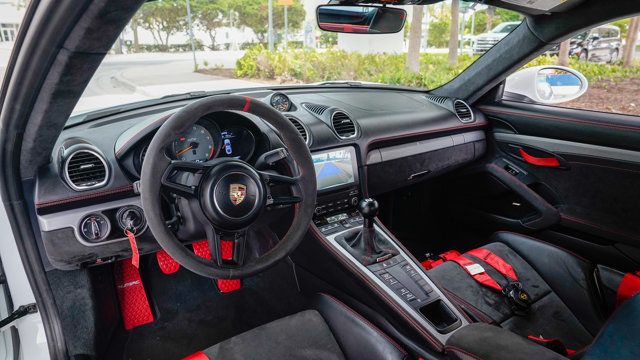 2020 Porsche 718 Cayman GT4 Coupe - 22875819 - 52
