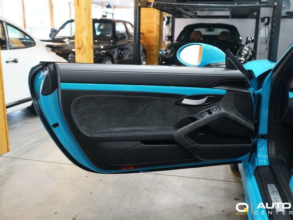 2020 Porsche 718 Spyder Roadster - 22960121 - 13