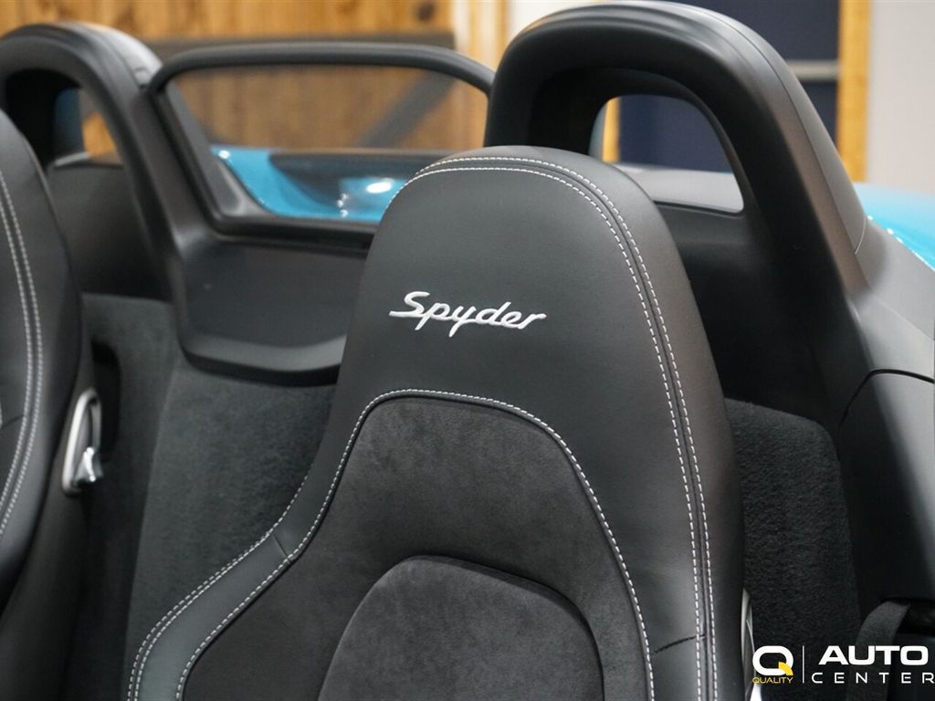 2020 Porsche 718 Spyder Roadster - 22960121 - 17