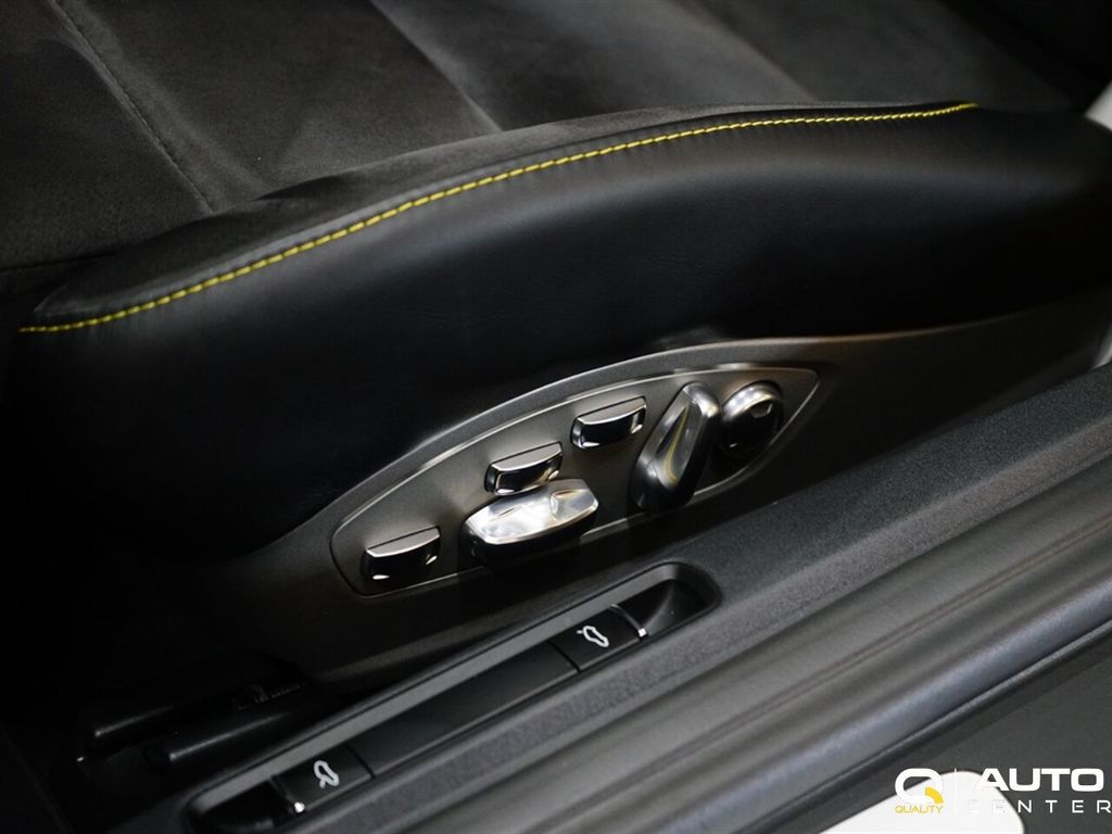2020 Porsche 718 Spyder Roadster - 23082167 - 17
