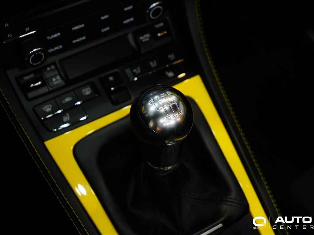 2020 Porsche 718 Spyder Roadster - 23082167 - 25