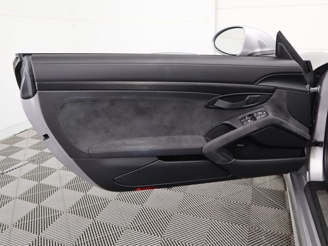 2020 Porsche 718 Spyder Roadster - 22924814 - 26