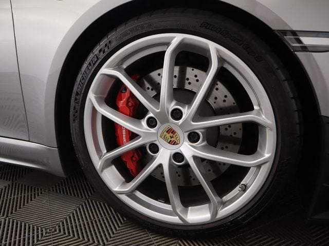 2020 Porsche 718 Spyder Roadster - 22924814 - 33
