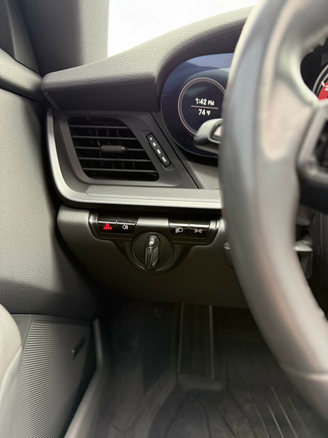 2020 Porsche 911  - 22945624 - 17