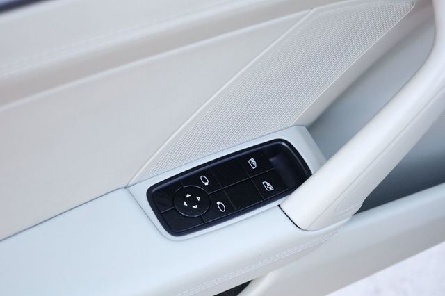 2020 Porsche 911  - 22938594 - 30