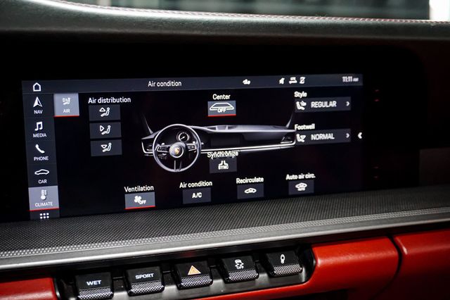 2020 Porsche 911 *911 Carrera* *Cabriolet* *White/Red* *Sport Package* - 22961975 - 12