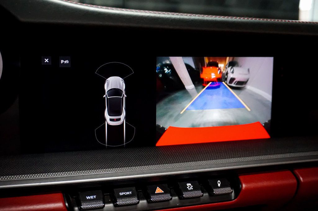 2020 Porsche 911 *911 Carrera* *Cabriolet* *White/Red* *Sport Package* - 22961975 - 13