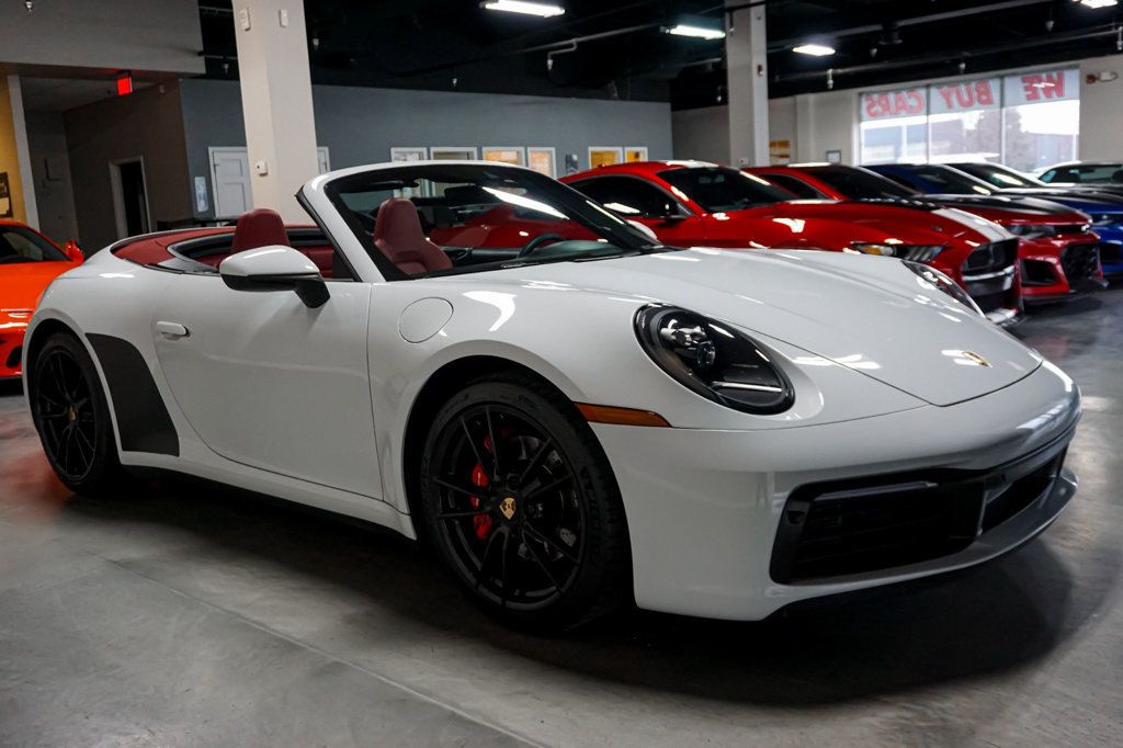 2020 Porsche 911 *911 Carrera* *Cabriolet* *White/Red* *Sport Package* - 22961975 - 1