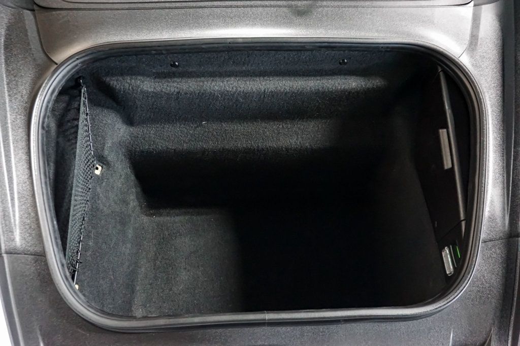 2020 Porsche 911 *911 Carrera* *Cabriolet* *White/Red* *Sport Package* - 22961975 - 24