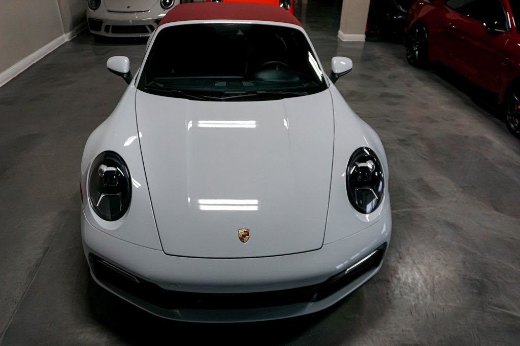 2020 Porsche 911 *911 Carrera* *Cabriolet* *White/Red* *Sport Package* - 22961975 - 25