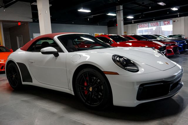 2020 Porsche 911 *911 Carrera* *Cabriolet* *White/Red* *Sport Package* - 22961975 - 40