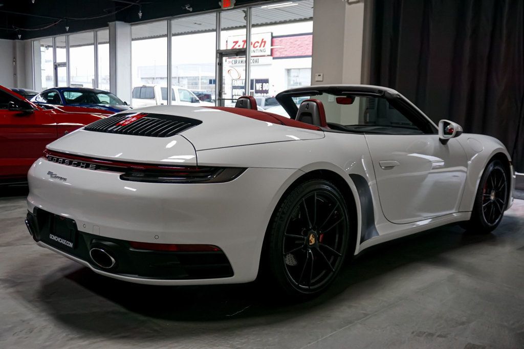 2020 Porsche 911 *911 Carrera* *Cabriolet* *White/Red* *Sport Package* - 22961975 - 43