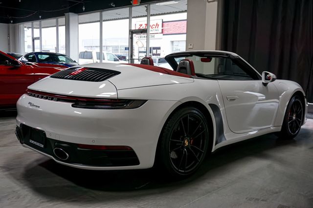 2020 Porsche 911 *911 Carrera* *Cabriolet* *White/Red* *Sport Package* - 22961975 - 43