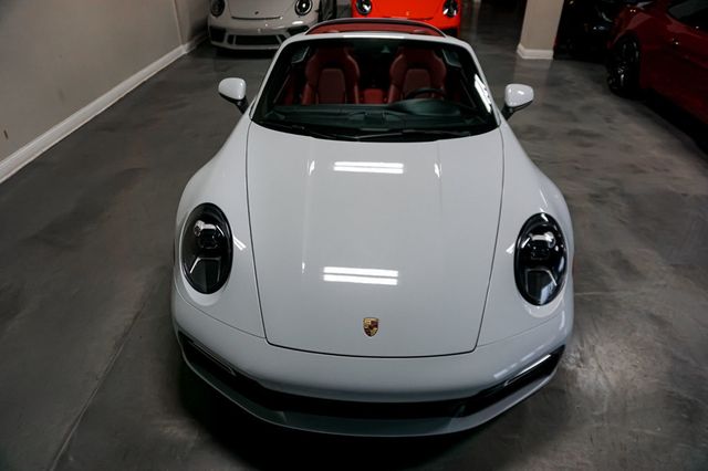 2020 Porsche 911 *911 Carrera* *Cabriolet* *White/Red* *Sport Package* - 22961975 - 50