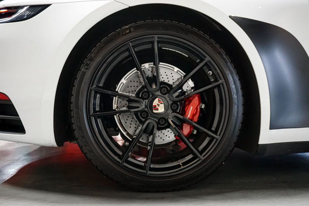 2020 Porsche 911 *911 Carrera* *Cabriolet* *White/Red* *Sport Package* - 22961975 - 54