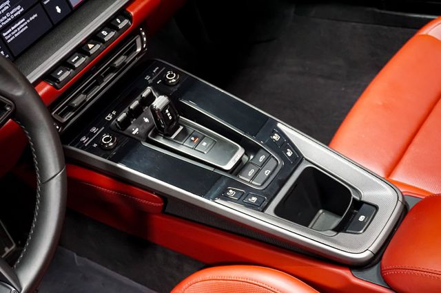 2020 Porsche 911 *911 Carrera* *Cabriolet* *White/Red* *Sport Package* - 22961975 - 69