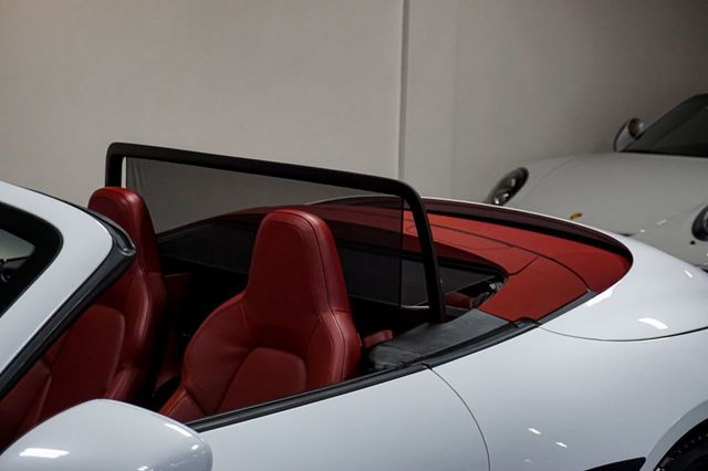 2020 Porsche 911 *911 Carrera* *Cabriolet* *White/Red* *Sport Package* - 22961975 - 72