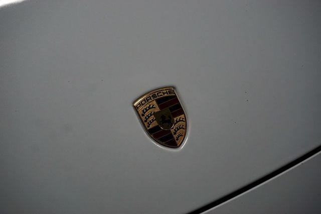 2020 Porsche 911 *911 Carrera* *Cabriolet* *White/Red* *Sport Package* - 22961975 - 74