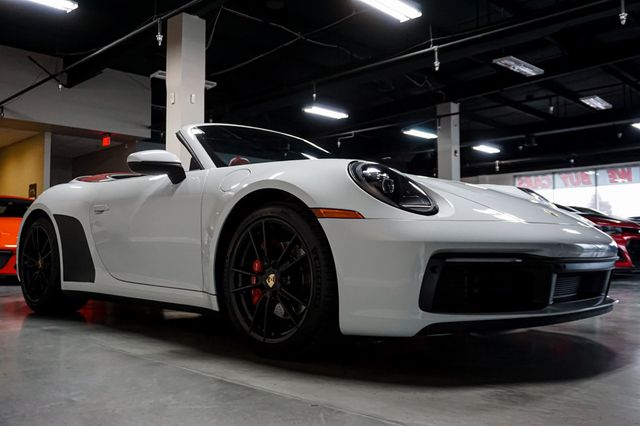 2020 Porsche 911 *911 Carrera* *Cabriolet* *White/Red* *Sport Package* - 22961975 - 85