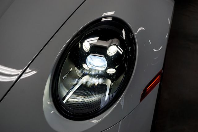 2020 Porsche 911 *911 Carrera* *Cabriolet* *White/Red* *Sport Package* - 22961975 - 90