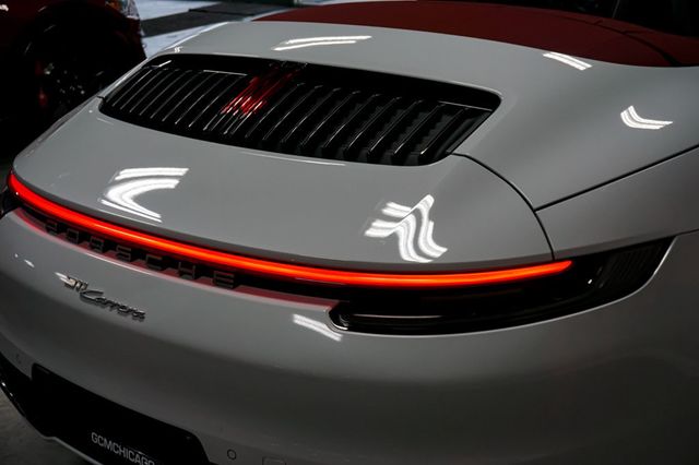 2020 Porsche 911 *911 Carrera* *Cabriolet* *White/Red* *Sport Package* - 22961975 - 92