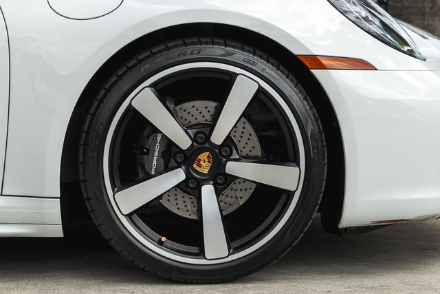 2020 Porsche 911 Carrera - 22285233 - 12