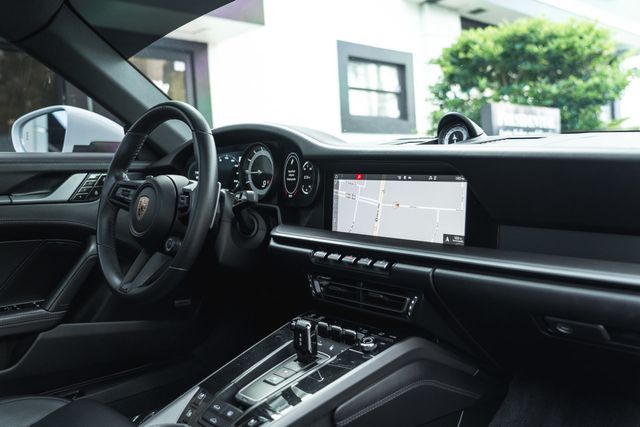 2020 Porsche 911 Carrera - 22285233 - 27