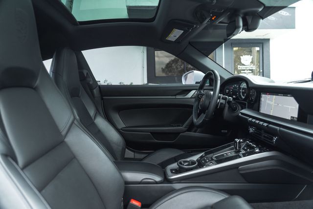 2020 Porsche 911 Carrera - 22285233 - 28