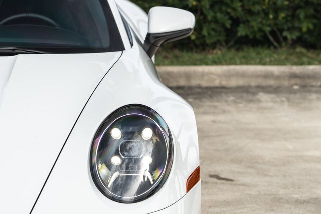 2020 Porsche 911 Carrera - 22285233 - 4