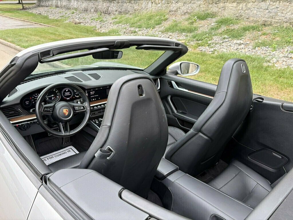 2020 Porsche 911 Carrera 4S Cabriolet - 23069071 - 13