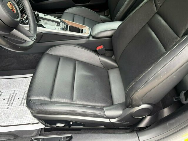 2020 Porsche 911 Carrera 4S Cabriolet - 23069071 - 32