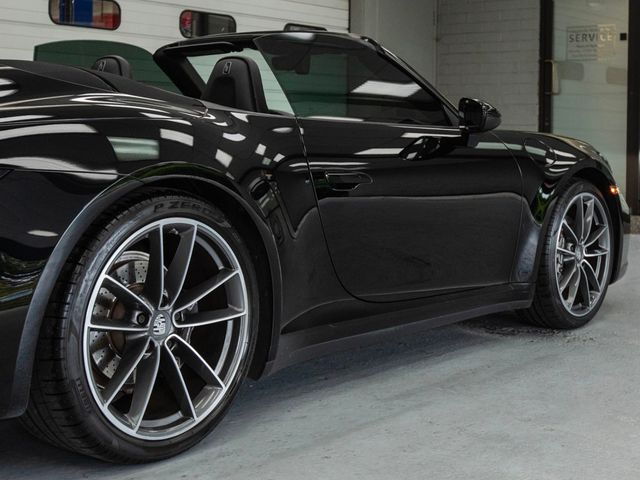 2020 Porsche 911 Carrera Cabriolet - 23025251 - 32