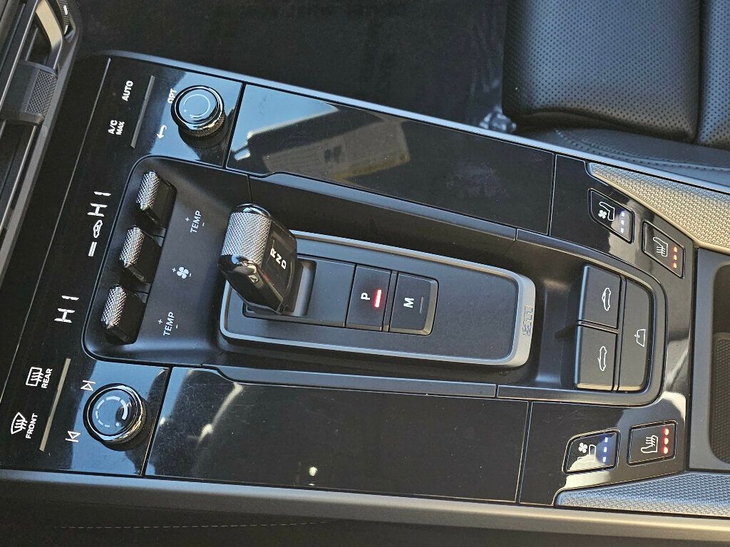 2020 Porsche 911 Carrera Cabriolet - 22981026 - 28