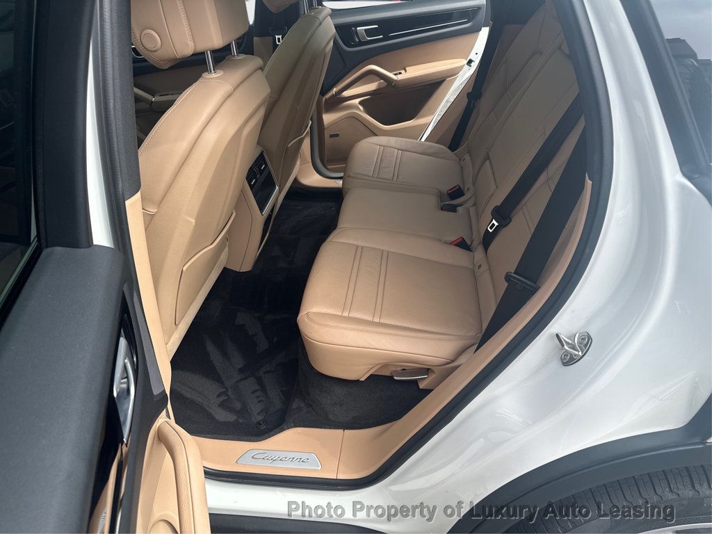 2020 Porsche Cayenne photo 10