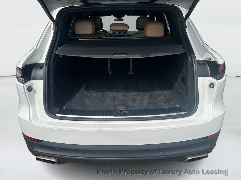 2020 Porsche Cayenne photo 13