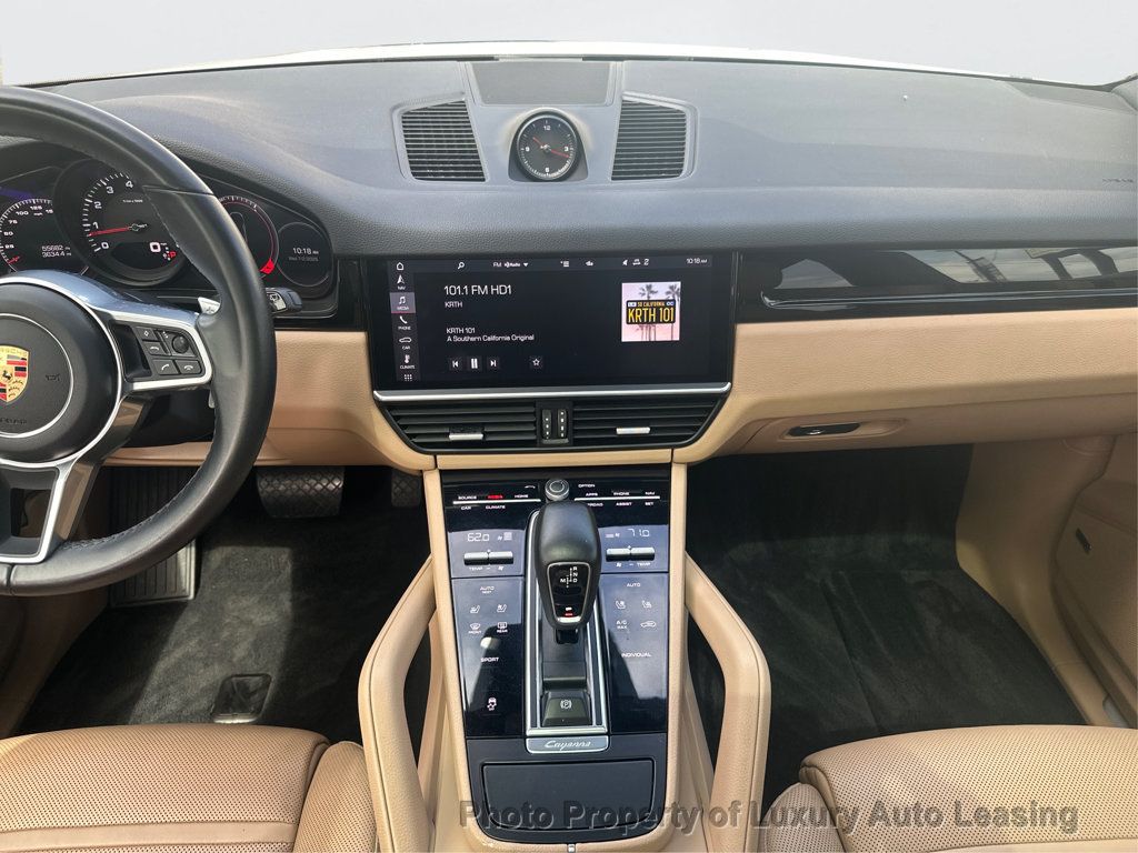 2020 Porsche Cayenne photo 14